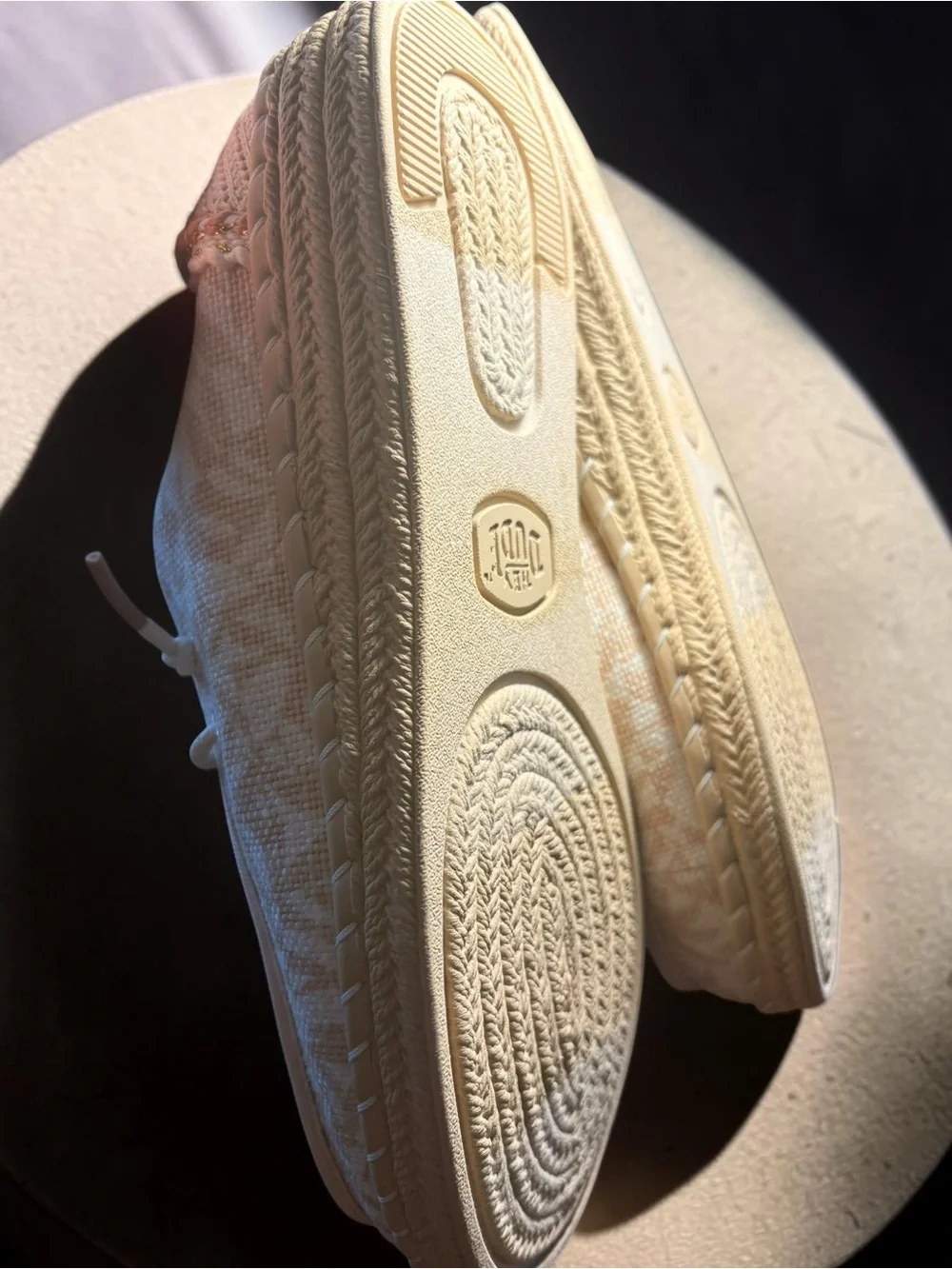 Hey Dude Women's Light Beige Patterned Espadrille Slip-Ons NWT size 9